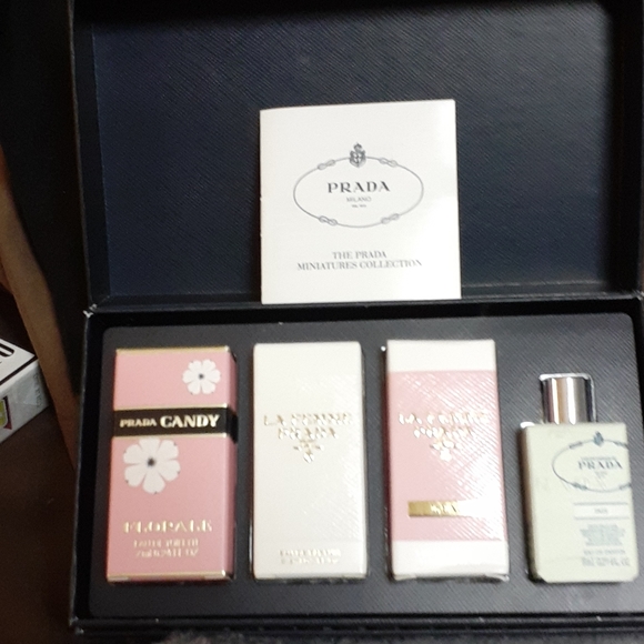 Prada Miniatures Collection - Picture 3 of 3